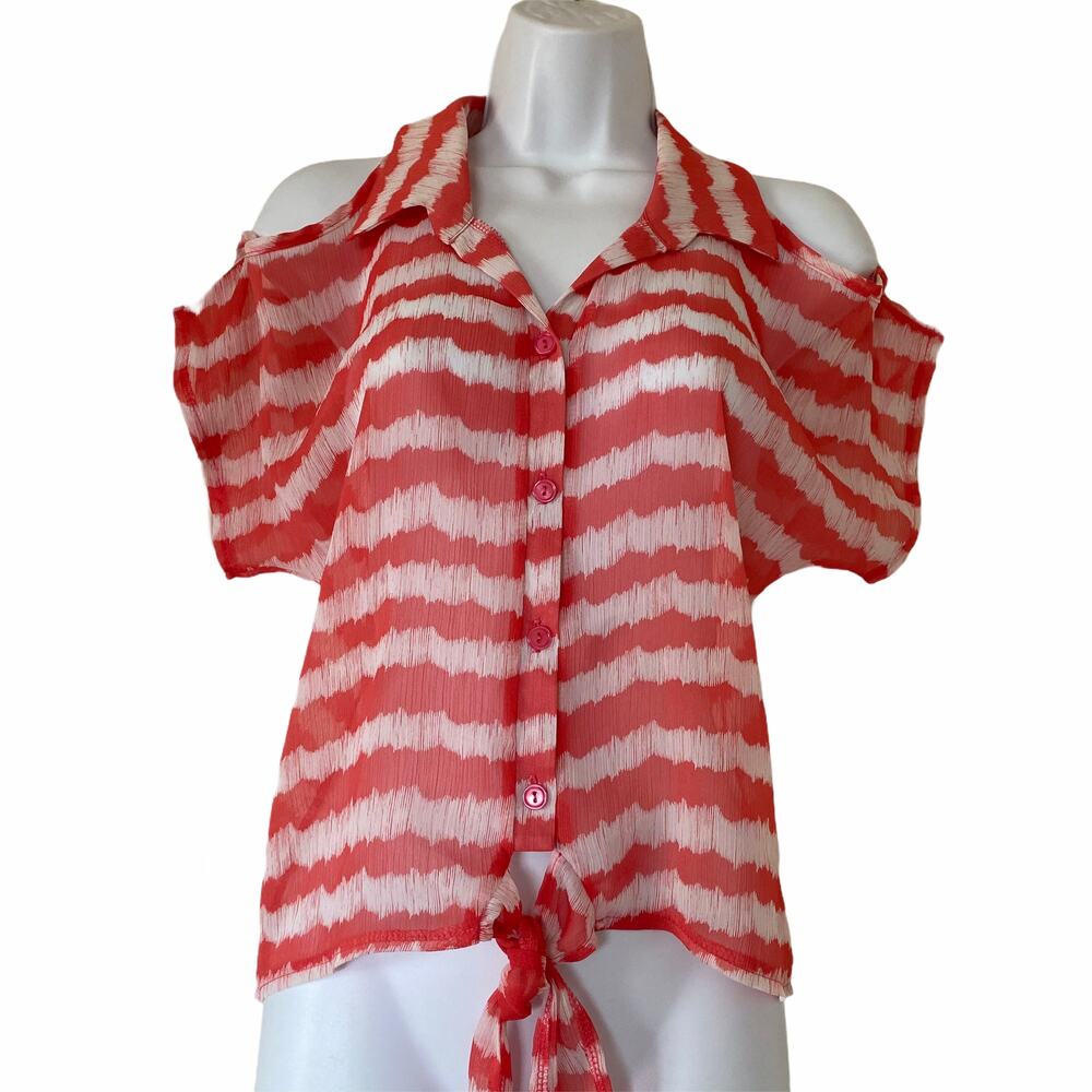 3/$15 B Envied Short Sleeve Cold Shoulder Top Tie Front Coral and White Small